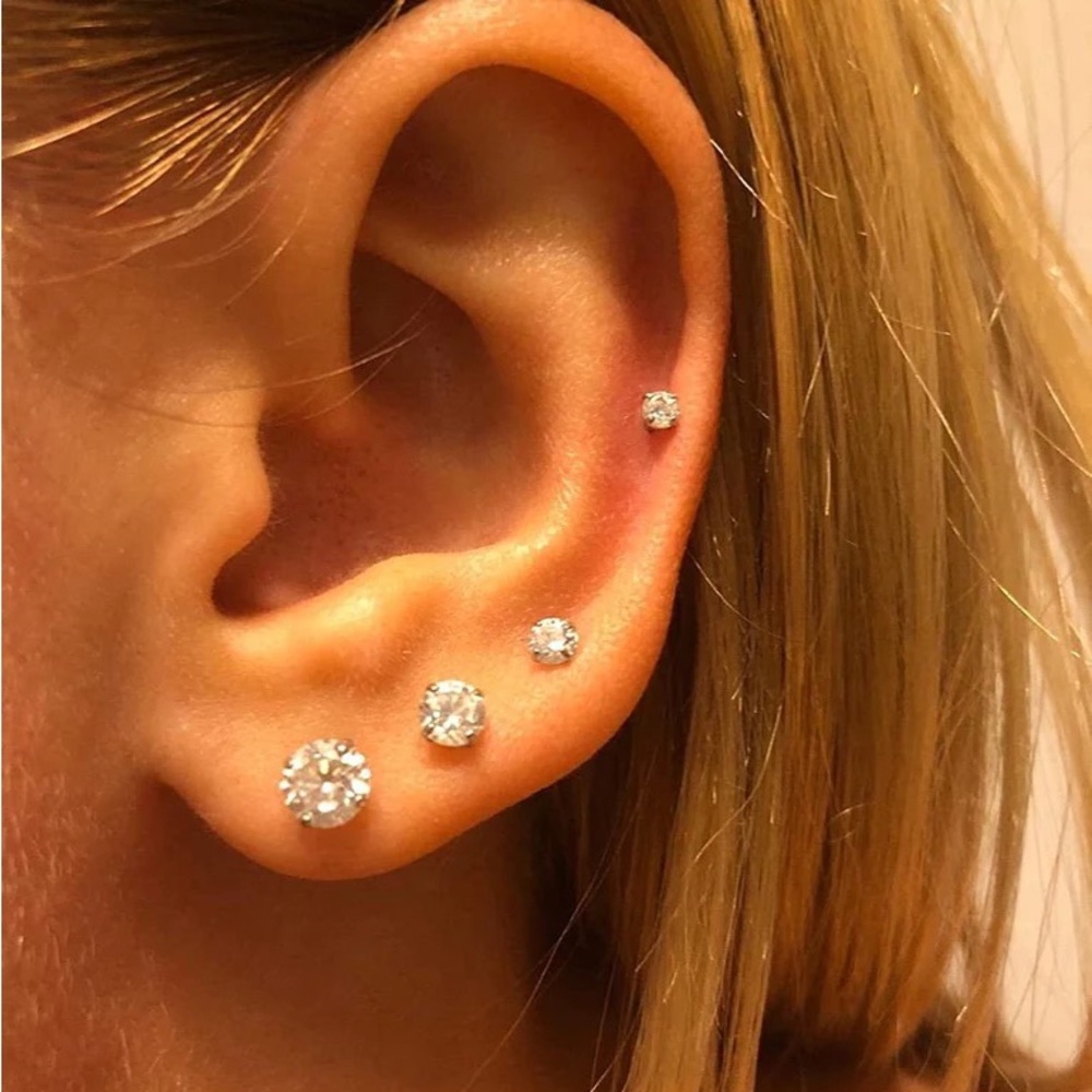 14 Karat Yellow Gold Push Backing Round Stud Earrings